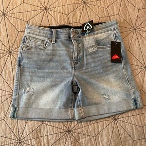 BNWT Lularoe denim shorts size 28